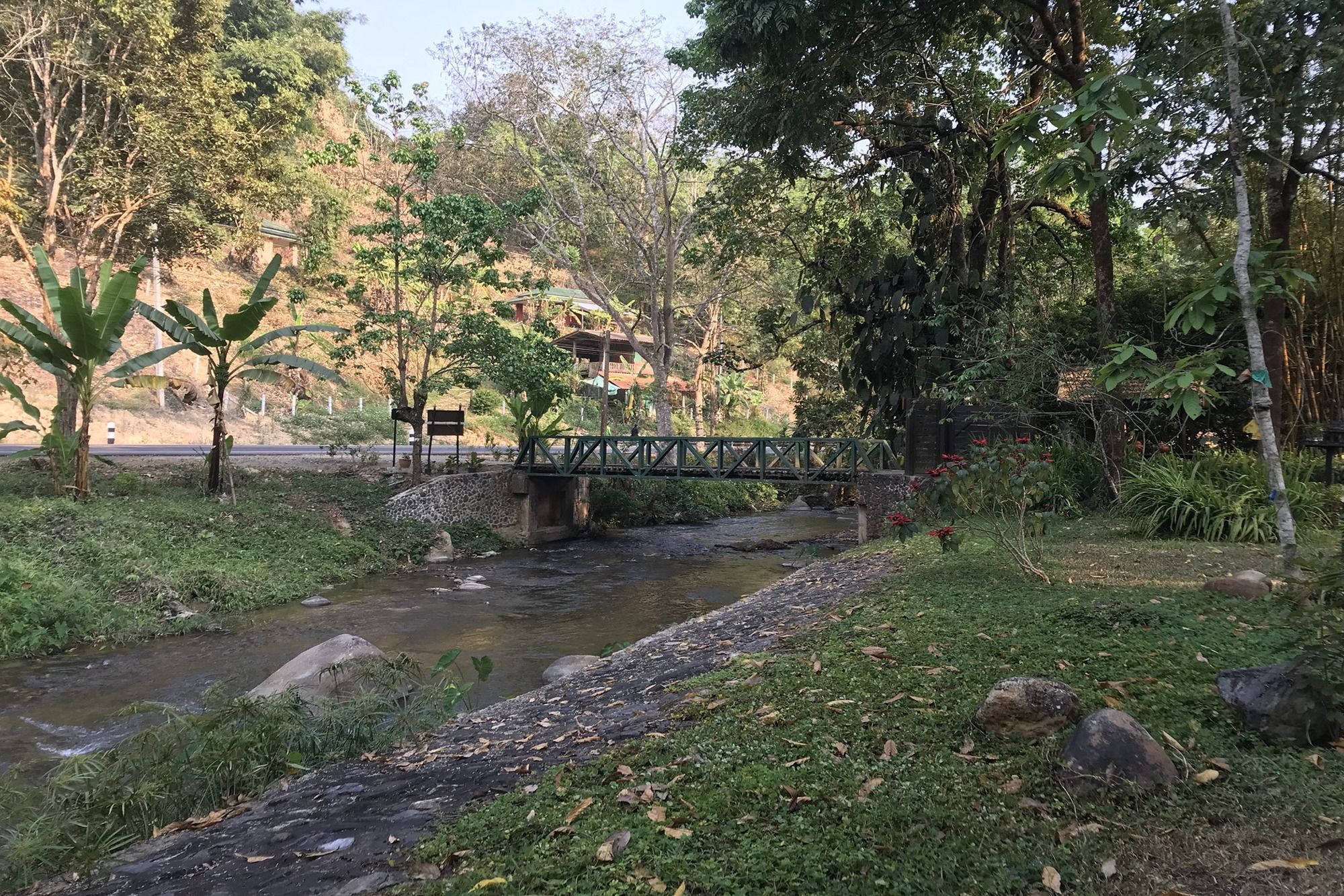 Darakorn Hill Lodge *