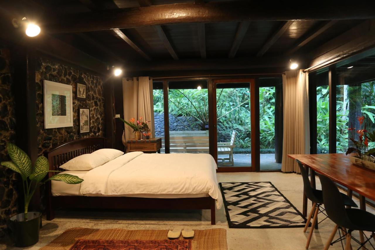 Lodge Darakorn Hill *